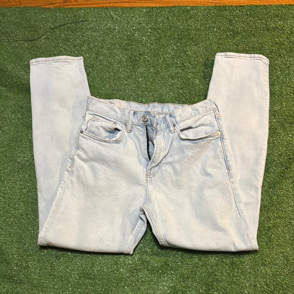 H&M Men Blue Straight Leg Slim Jeans Classic Denim Style
